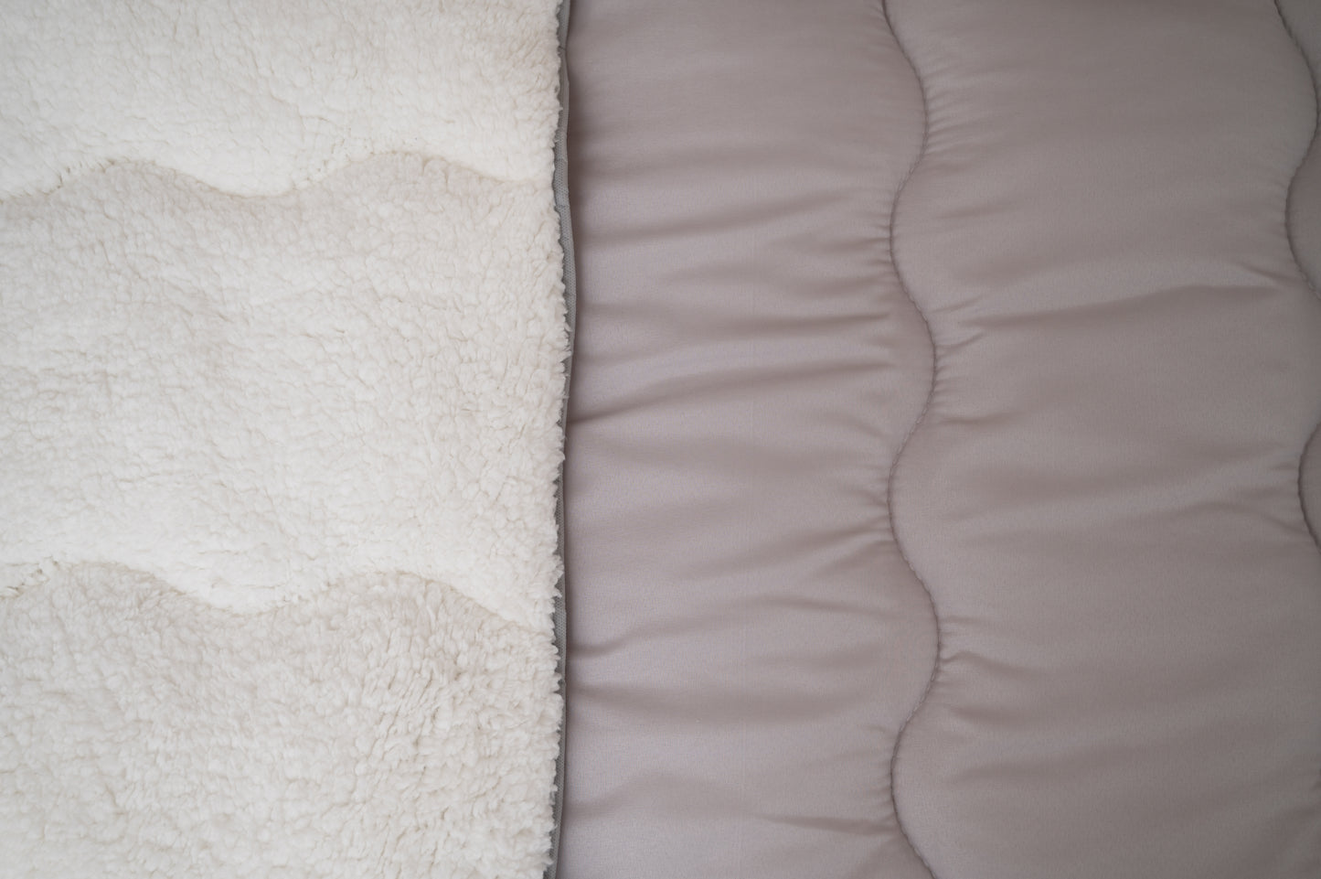 Single jorgan s krznom, siva boja